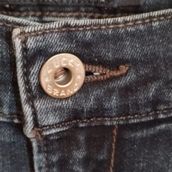 LUCKY BRAND BROOKE BOOT Jeans, EUC, Slim boot cut legs. - Picture 3 of 12